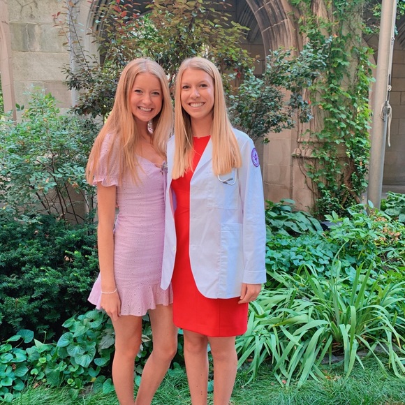 Meet your Posher, Megan - Picture 4 of 5